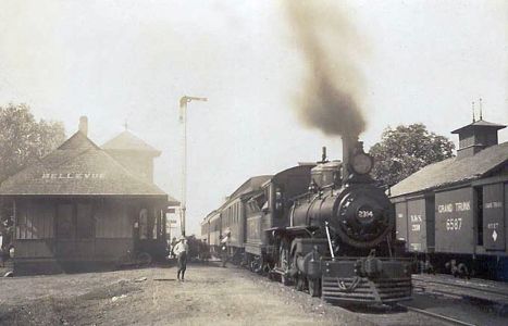 GTW Bellevue Depot with train